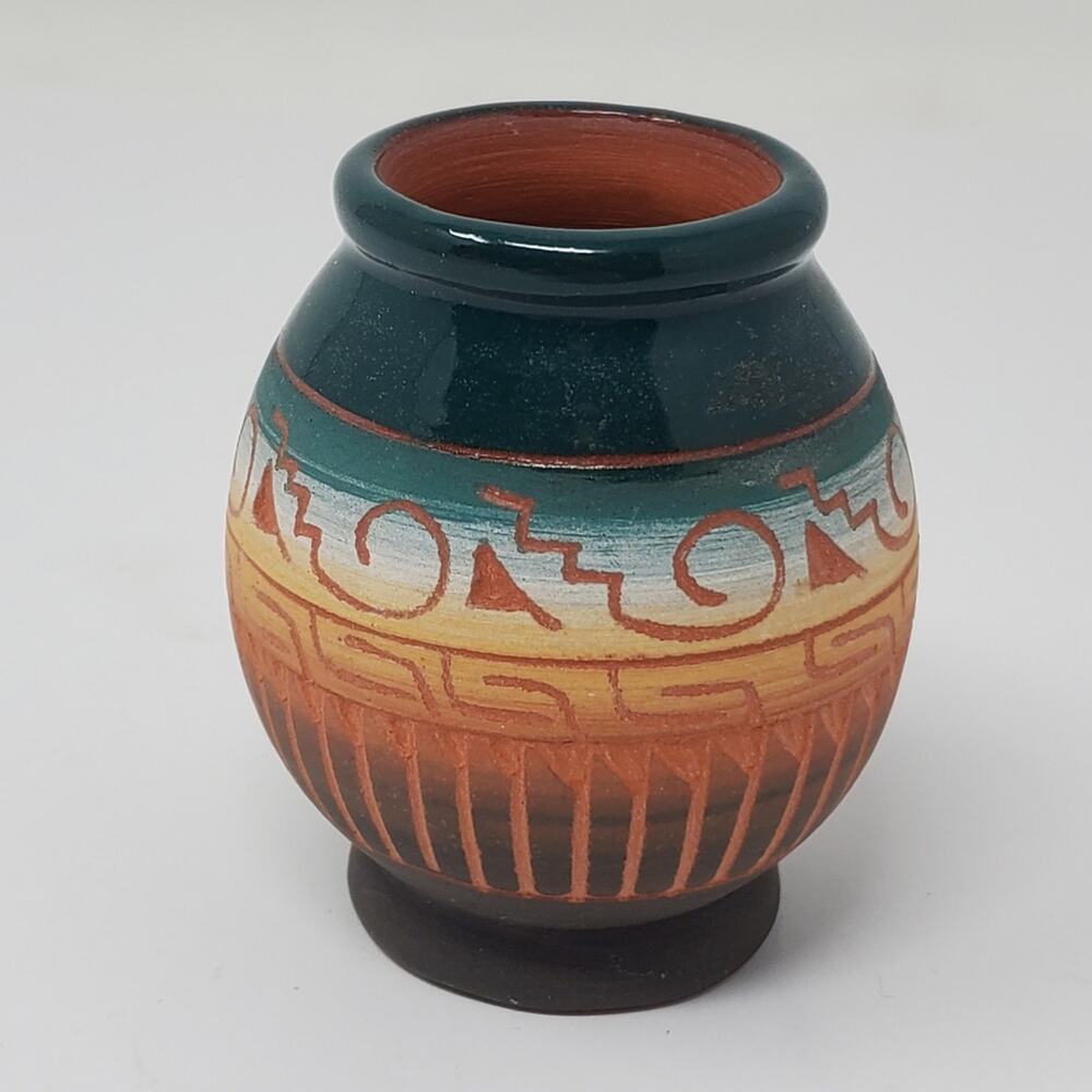 Vintage Native Theme hand painted Signed Green bud vase 3" Tall